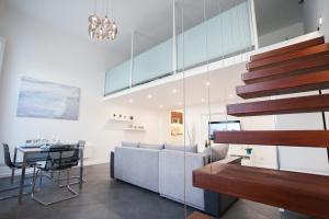 Kuchyňa alebo kuchynka v ubytovaní Stylish Loft with BALCONY
