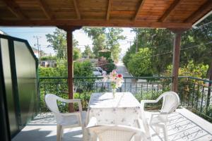 Gallery image of Eleni's House in Vasiliki