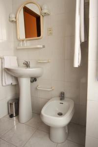 Koupelna v ubytování Hotel Leiriense