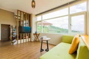 Televisyen dan/atau pusat hiburan di Sun Hola Villa