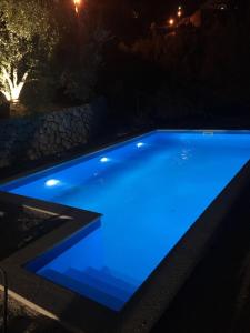 Bazén v ubytování Holiday home Gandalj_2 nebo v jeho okolí