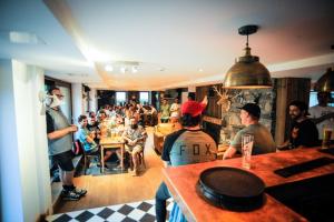 入住Hideout Hostel的客人