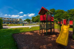 משחקיית ילדים ב-Langstone Cliff Hotel