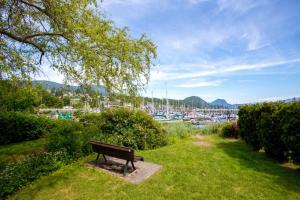 Gallery image of Gibsons Harbour Retreat in Gibsons