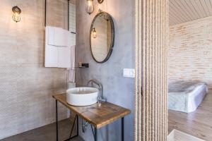 Ein Badezimmer in der Unterkunft St Anastasia Hotel