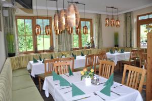 A restaurant or other place to eat at Maria's Sonnenquartier