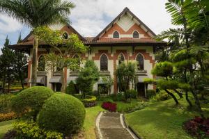 Vrt u objektu Royal Hotel and Villa Batu