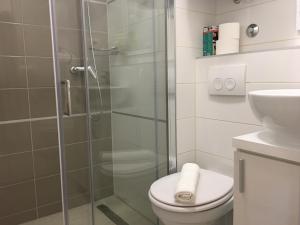 Ένα μπάνιο στο Central Split rooms and apartments Paese