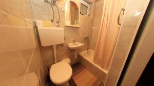Phòng tắm tại Old Town Hvar Rooms & Apartments