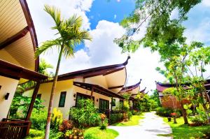 Zahrada ubytování Aonang Phu Petra Resort, Krabi - SHA Plus