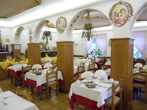 Restaurace v ubytování Hotel Villa Agomer