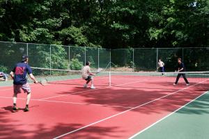 Tenis a/nebo squash v ubytování Molecaten Park De Leemkule nebo okolí
