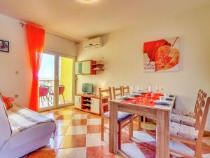 Posedenie v ubytovaní Holiday Home in Croatia near the Sea