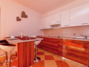 Fotografia z galérie ubytovania Luring Apartment in Dramalj with Swimming Pool v Dramalji + 31 fotografií