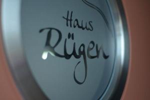 Eine weiße Frisbee mit den Worten hat einen Ring in der Unterkunft "Rügen" in Wiek auf Rügen 