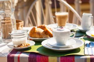 Jedlo v ubytovaní bed & breakfast alebo blízkom okolí