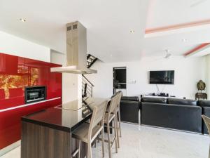 A kitchen or kitchenette at 3 Bedroom Seaview 2 Chaweng Noi SDV162-By Samui Dream Villas