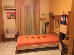 Una cama o camas en una habitación de Filyra Homestay (Όμορφο δωμάτιο σε σπίτι)