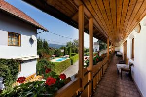 Nespecifikovaný výhled na hory nebo výhled na hory při pohledu z bed and breakfast