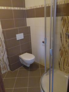 Ένα μπάνιο στο Apartman Tale +12 φωτογραφίες