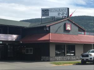 Afbeelding uit fotogalerij van Bear Country Inn in Terrace