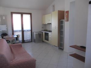 Kuchyň nebo kuchyňský kout v ubytování Casa Cristian