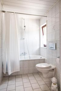 Ванная комната в Ferienwohnungen Lithos