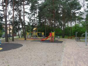 Ο χώρος παιχνιδιού για παιδιά στο Sosnowy apartament