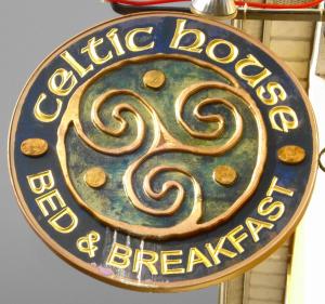 Certifikát, hodnocení, plakát nebo jiný dokument vystavený v ubytování Celtic House B&B