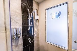 Koupelna v ubytování Maneetel Krabi Beachfront-SHA Plus