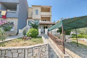 Gallery image of Apartments Veruda Porat in Pula