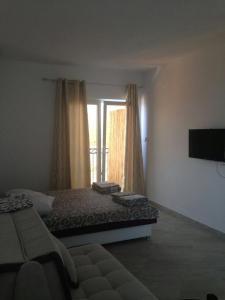 Gallery image of Apartmani Roganovic in Lustica