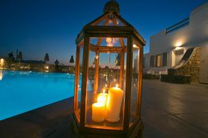 Bazén v ubytovaní Anna-Maria Mykonos Hotel alebo v jeho blízkosti