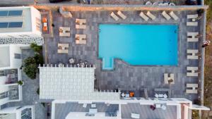 Bazén v ubytovaní Anna-Maria Mykonos Hotel alebo v jeho blízkosti