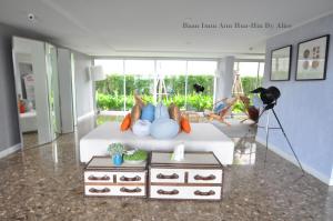 Posezení v ubytování Baan Imm Aim Huahin by Alice