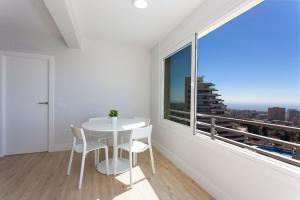 Balkon lub taras w obiekcie weforyou Two Rooms Terramar Alto with Sea View