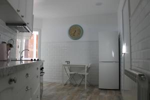 A kitchen or kitchenette at Disfruta León a pie