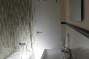 A bathroom at Disfruta León a pie
