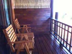 Rõdu või terrass majutusasutuses The Cinnamon & SaphanSufan Resort Kohmak