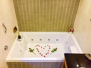 Phòng tắm tại Pen-Y-Dyffryn Country Hotel