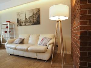 Uma área de estar em Grand Tourist Simple Rest Apartments