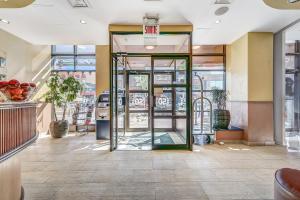 Gallery image of Terrasse Royale Hotel in Montréal