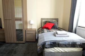 Gallery image of Hyde Park Apartment in Gateshead