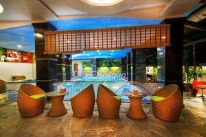 Sundlaugin á Kuti Resort & Spa eða í nágrenninu