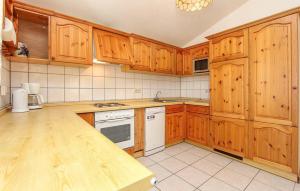 Kuchyň nebo kuchyňský kout v ubytování Apartments Zdravko