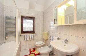 Koupelna v ubytování Apartments Zdravko