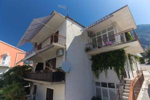 Nespecifikovaný výhled na hory nebo výhled na hory při pohledu z apartmánu