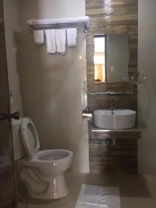 Koupelna v ubytování Hotel Maefinn