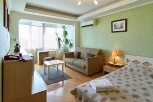 Posezení v ubytování Home Hotel Apartments on Livoberezhna