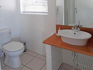 Gallery image of Roman Rock Apartments in Simonʼs Town